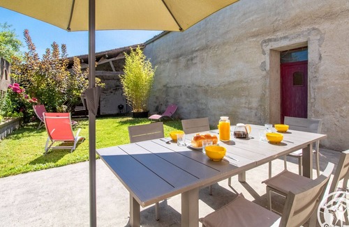 La Romagne Cottage | Charming, Eco-Friendly Cottage: Terrace, Garden, Near Puy du Fou & Zoo, Ideal for Families