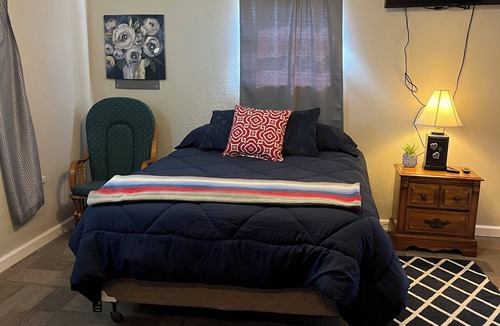 New Deal House | Charming efficiency home conveniently located in New Deal