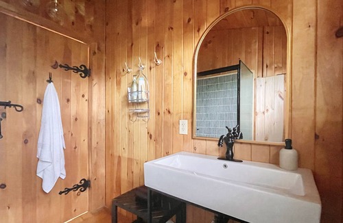 Mount Marion Cabin | Charming Element Cabin 3BR 1.5BA