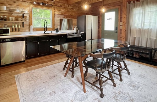 Mount Marion Cabin | Charming Element Cabin 3BR 1.5BA