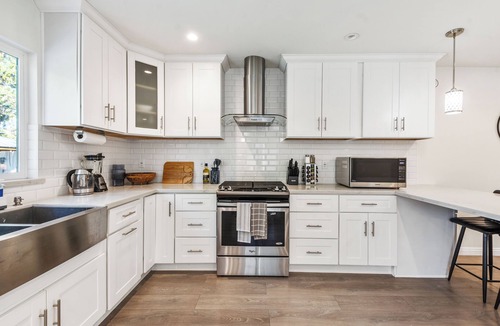 Encino House | Charming Encino Retreat w/Pool