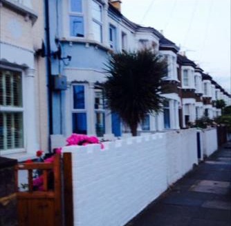 Askew Apartment | CHARMING ENGLISH STYLE STUDIO FLAT