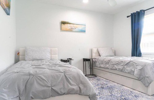 Wellington House | Charming Equestrian & Vacation Paradise Pool Home