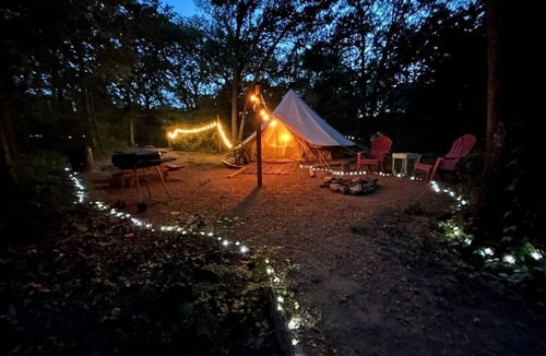 Coleman RV Rental | Charming Equipped Bell Tent Surrounded by Nature in Oklahoma