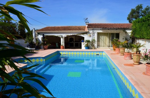 Sorgues Apartment | Charming equipped gite