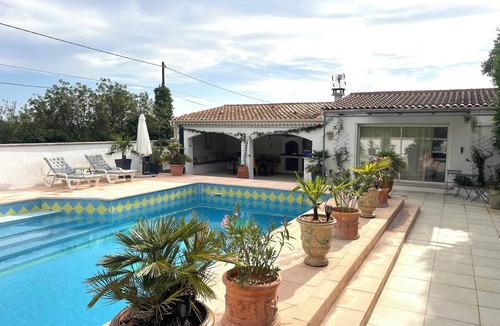 Sorgues Apartment | Charming equipped gite