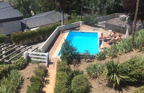 Miraflores de la Sierra Villa | Charming villa with a beautiful garden and spacious pool