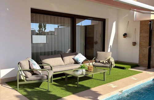Los Imbernones House | Charming 3-Bed Villa with Private Pool in San Pedro del Pinatar