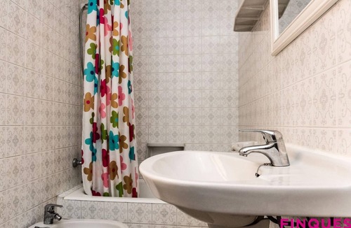 Sant Feliu de Guixols Apartment | Charming apartment 1.3 km from the beach, 3 bedrooms