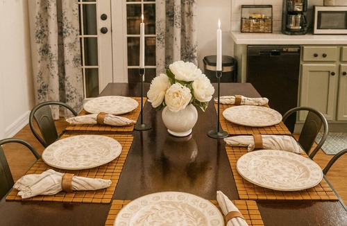 Marksville House | Charming Escape - Beautiful 3BR - Sleeps 10