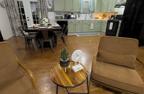 Marksville House | Charming Escape - Beautiful 3BR - Sleeps 10