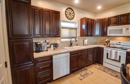 Grafton House | Charming Escape in Grafton!