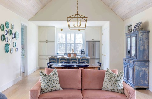Round Top House | Charming Escape | Iris | 5 Mins to Round Top