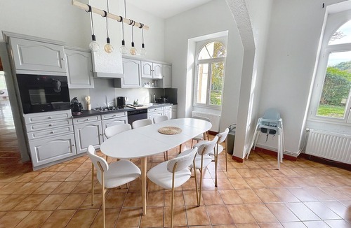 Castera-Verduzan House | Charming estate with swimming pool - Group gîte for 15 people.