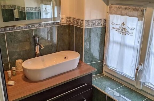 Flacey Hotel | Charming estate just 1h30 from Paris