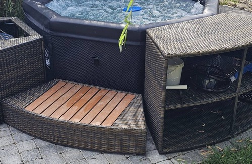 Nantoin House | Charming family home with jacuzzi, multi-sports pitch and gym