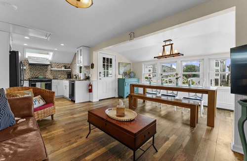 Fairfield Cottage | Charming Fairfield Beach Cottage