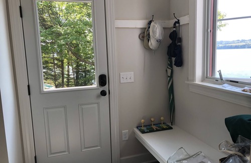 Skaneateles House | Charming, family-friendly lakefront house
