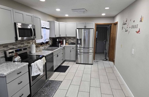 Anderson House | Charming Family-Friendly Retreat