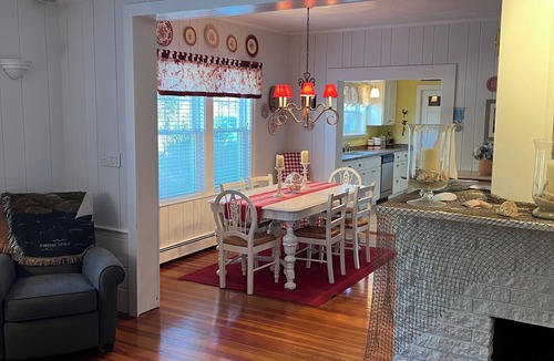 East Orleans House | Charming Family-Friendly Home On Beach Rd. Close To Nauset Beach & Village Ctr.