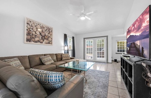 Oak Cliff House | Charming Family Home