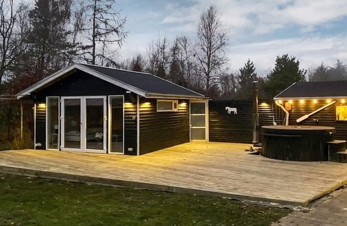 Hals House | Charming Family Retreat - By Traum Ferienwohnungen