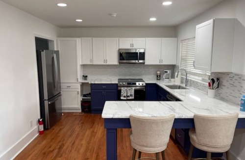 Forest Hills House | Charming Family Retreat