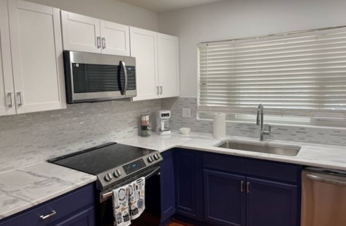 Forest Hills House | Charming Family Retreat