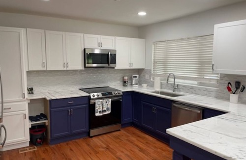 Forest Hills House | Charming Family Retreat