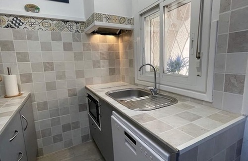 El Casalot House | Charming Family Townhouse with Private Patio in Miami Playa