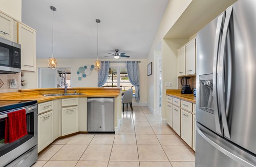 Indian Ridge House | Charming Family Vacation Home 10 min from Disney