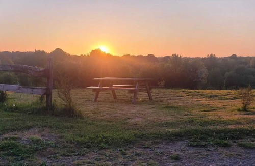 La Lande-de-Louge Apartment | Charming farm studio