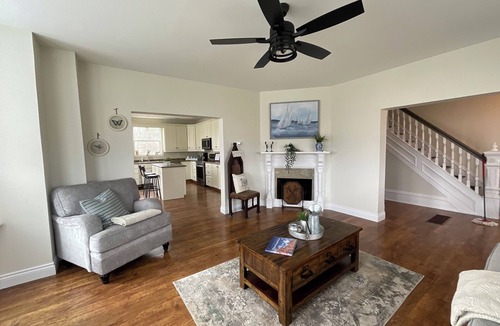 Augustine Cove Other | Charming Farmhouse on 2 acres, Sleeps 8. Only 5 mins from the beach