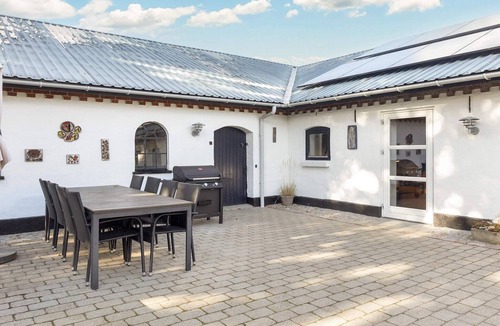 Frederikshavn House | Charming Farmhouse Retreat