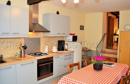 Amboise Cottage | Charming Farmhouse Close to Historic Amboise - Sleeps 4, Fully Equipped, Ideal for Loire Valley Explorers