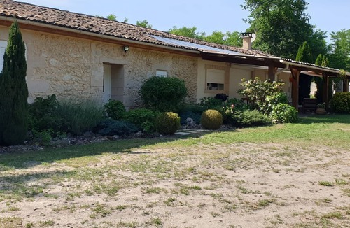 Noaillan House | Charming farmhouse in a green setting