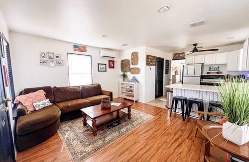 Boerne Other | Charming farmhouse in welcoming Boerne with AC, WiFi