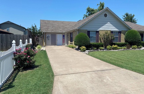 Claremore Apartment | Charming Farmhouse Loft with access to hot tub.