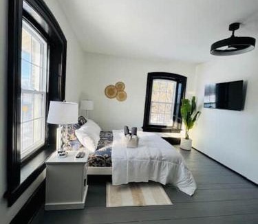 Township of East Zorra-Tavistock House | Charming Farmhouse Meets Modern Living