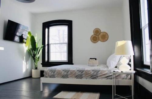 Township of East Zorra-Tavistock House | Charming Farmhouse Meets Modern Living