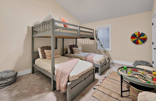 Waco House | Charming Farmhouse: Unplug, Unwind, Explore Waco