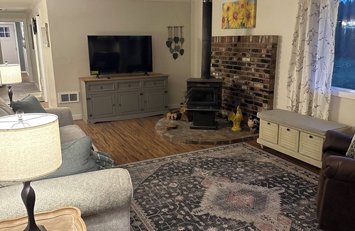 Arlington Other | Charming farmhouse with WiFi in Arlington