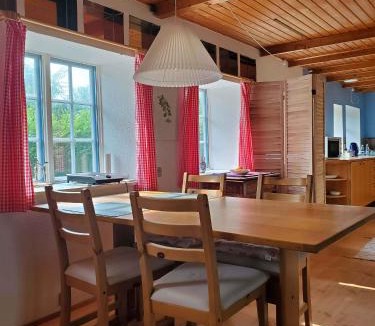 Sollested Villa | Charming Farmhouse With Room For 8