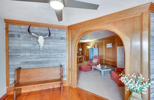 Farmington House | Charming Farmington Home ~ 16 Mi to Aztec Ruins!