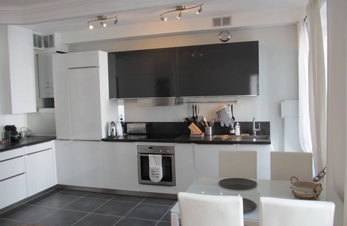 Batignolles Apartment | Charming Flat Centrally Located, Recently Refurbished & Well-equipped