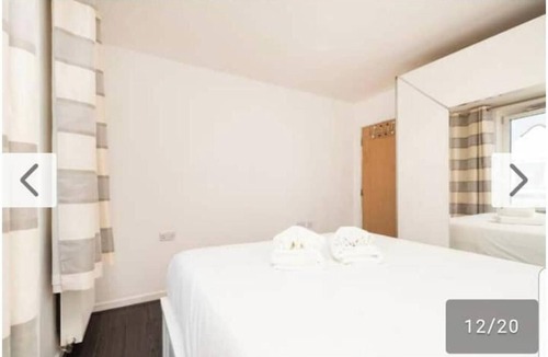 Broad Green Apartment | Charming Flat in Croydon