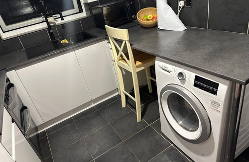 Edmonton Apartment | Charming Flat in North London