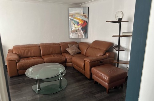 Edmonton Apartment | Charming Flat in North London