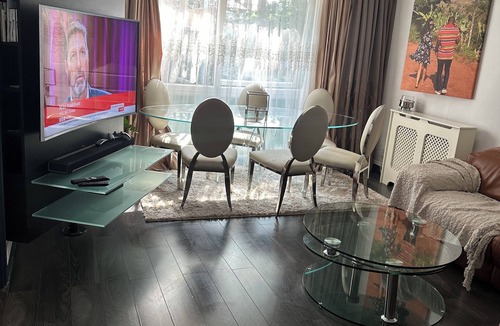 Edmonton Apartment | Charming Flat in North London