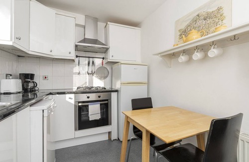 West Brompton Apartment | Charming flat in West Brompton